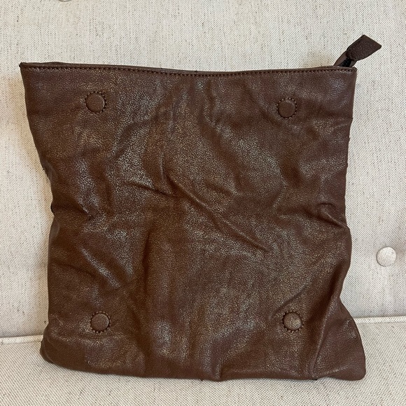 BCBG generation leather studded clutch - zipper pocket with magnetic closure - Picture 3 of 5